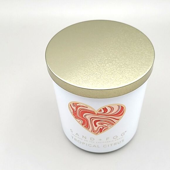 Sand & Fog White Candle, Tropical Citrus with Heart on the Front, NWOT - Picture 3 of 5